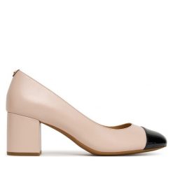 Czółenka MICHAEL Michael Kors. Czerwone czółenka damskie MICHAEL Michael Kors, bez wzorów, bez obcasa, bez zapięcia. Za 539.99 zł.