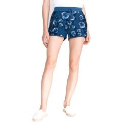 TWINSET Szorty Niebieski. Niebieskie szorty damskie Twinset, z aplikacjami, z materiału. Za 626.95 zł.