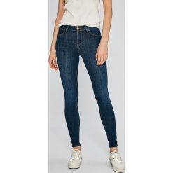 Wrangler - Jeansy Summer Night. Niebieskie jeansy damskie Wrangler, bez wzorów, z bawełny. W wyprzedaży za 139.90 zł.
