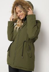 Ciemnozielona Kurtka Parka z Odpinanym Kapturem i Futerkiem Ściągana w Pasie Fezilena. Zielone kurtki damskie Born2be, l, bez wzorów. Za 299.99 zł.
