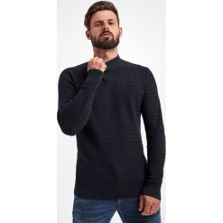 Sweter męski z półgolfem JOOP!. Swetry męskie JOOP!, m, bez wzorów, bez kołnierzyka, bez ramiączek. W wyprzedaży za 408.87 zł.