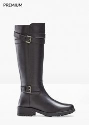 Kozaki skórzane. Czarne kozaki damskie bonprix, bez wzorów, bez obcasa, bez zapięcia. Za 389.99 zł.
