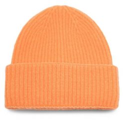 Czapka DeeZee. Brązowe czapki damskie DeeZee, na zimę, bez wzorów. Za 49.99 zł.