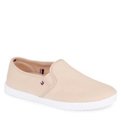 Tenisówki Tommy Hilfiger. Czarne trampki i tenisówki damskie Tommy Hilfiger, bez wzorów, bez zapięcia. Za 179.99 zł.