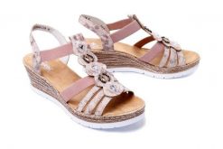 RIEKER 619B2-31 rosa, sandały damskie. Czerwone sandały damskie Rieker, bez wzorów, bez obcasa, na koturnie, bez zapięcia. Za 319.90 zł.