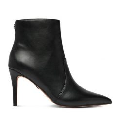 Botki Nine West. Czarne botki damskie Nine West, bez wzorów, bez obcasa, na szpilce, bez zapięcia. Za 279.99 zł.