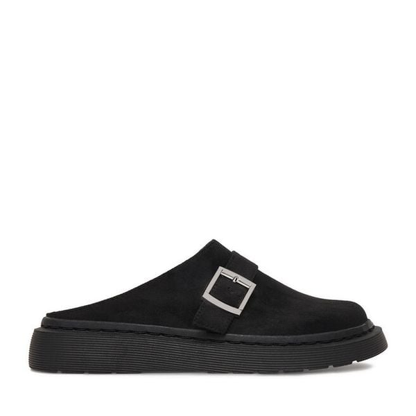 Klapki DeeZee. Czarne klapki damskie DeeZee, bez wzorów, bez obcasa, bez zapięcia. Za 139.99 zł.