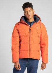 LEE PUFFER JACKET BURNT OCHRE L88BNYBH 112141007. Brązowe płaszcze męskie Lee, na zimę, l, bez wzorów, bez kołnierzyka, bez kaptura. Za 349.99 zł.