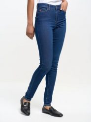 Jeansy damskie skinny z wysokim stanem granatowe Clara 658. Niebieskie jeansy damskie BIG STAR, bez wzorów, z jeansu, klasyczne, z podwyższonym stanem. W wyprzedaży za 229.99 zł.