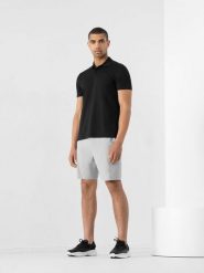 4F Spodenki casual męskie 4F x Robert Lewandowski XL. Szare szorty męskie 4F, bez wzorów, z bawełny, casualowe. W wyprzedaży za 99.99 zł.
