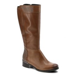 Brązowe Kozaki Simen Damskie Stylowe Buty Zimowe. Brązowe kozaki damskie Simen, na zimę, bez wzorów, ze skóry, bez obcasa, na obcasie, bez zapięcia. Za 309.00 zł.