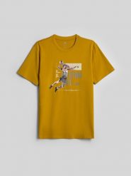 4F T-shirt regular z nadrukiem męski - żółty M. Żółte t-shirty męskie 4F, m, bez wzorów, z bawełny, bez kołnierzyka, bez ramiączek. Za 79.99 zł.