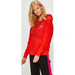 Mustang - Bluza. Czerwone bluzy damskie Mustang, l, bez wzorów, z bawełny, bez ramiączek, z kapturem. W wyprzedaży za 139.90 zł.