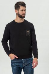 EMPORIO ARMANI Czarna męska bluza z logo. Czarne bluzy męskie Emporio Armani, m, bez wzorów, bez ramiączek, bez kaptura. W wyprzedaży za 599.99 zł.