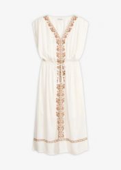 Sukienka midi boho z lejącej wiskozy. Białe sukienki damskie bonprix, bez wzorów, z wiskozy, boho, bez kołnierzyka, bez ramiączek, midi. Za 169.99 zł.