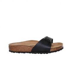Klapki damskie Birkenstock Madrid. Czarne klapki damskie Birkenstock, bez wzorów, z materiału, sportowe, bez obcasa, bez zapięcia. Za 289.00 zł.
