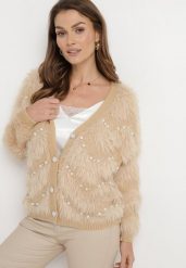 Beżowy Puchaty Kardigan w Cyrkonie i Perły Alarena. Brązowe kardigany damskie Born2be, z aplikacjami, z dzianiny, bez kołnierzyka. Za 229.99 zł.