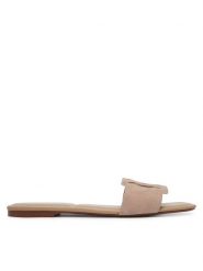 Calvin Klein Klapki Square Flat Sndl Embl Suede HW0HW03055 Beżowy. Brązowe klapki damskie Calvin Klein, bez wzorów, ze skóry, bez obcasa, bez zapięcia. Za 332.99 zł.