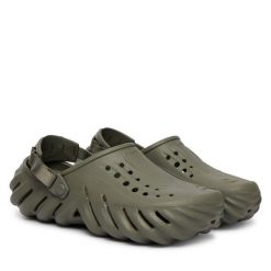 Klapki Crocs. Zielone klapki męskie Crocs, bez wzorów, bez zapięcia. Za 319.99 zł.