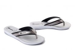 Inblu DD-15 014 czarny, klapki damskie. Czarne klapki damskie Inblu, na lato, bez wzorów, bez obcasa, bez zapięcia. Za 62.99 zł.