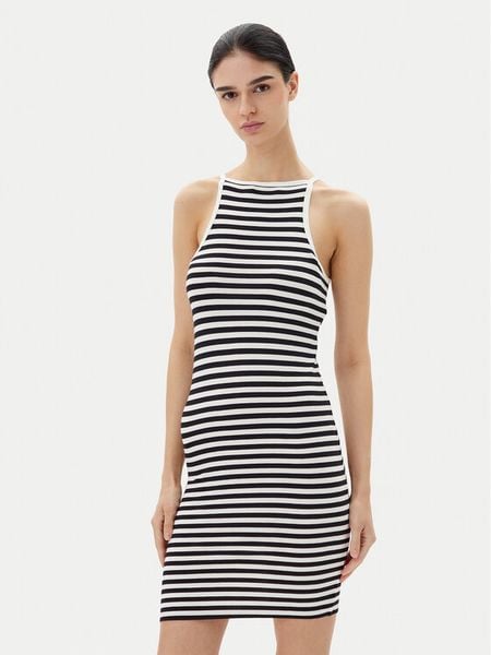 Pieces Komplet sukienek Jane 17155485 Czarny Slim Fit. Czarne sukienki damskie Pieces, na co dzień, xl, bez wzorów, z wiskozy, bez kołnierzyka, bez ramiączek, proste. Za 129.99 zł.