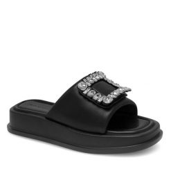 Klapki Badura. Czarne klapki damskie Badura, bez wzorów, bez obcasa, bez zapięcia. Za 229.99 zł.