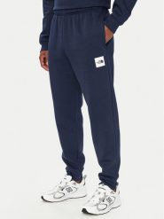 The North Face Spodnie dresowe Box Half Dome NF0A8JB0 Granatowy Regular Fit. Niebieskie spodnie sportowe męskie The North Face, m, bez wzorów, z bawełny. Za 279.99 zł.