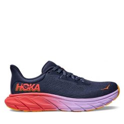 Buty do biegania Hoka. Niebieskie obuwie sportowe damskie HOKA, bez wzorów, bez zapięcia, do biegania. Za 499.99 zł.