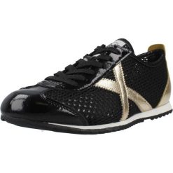 Buty MUNICH OSAKA 594 Czarny. Czarne obuwie trekkingowe damskie munich, ze skóry, bez zapięcia. Za 350.99 zł.