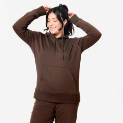 Bluza z kapturem damska Domyos Gym & Pilates. Brązowe bluzy damskie DOMYOS, m, bez wzorów, z bawełny, sportowe, bez ramiączek, z kapturem. Za 99.99 zł.