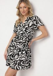 Czarna Wiskozowa Sukienka o Rozkloszowanym Kroju z Wiązanym Paskiem Witerta. Czarne sukienki damskie Born2be, na co dzień, l, bez wzorów, z wiskozy, eleganckie, bez kołnierzyka, bez ramiączek, mini, kopertowe. Za 54.99 zł.