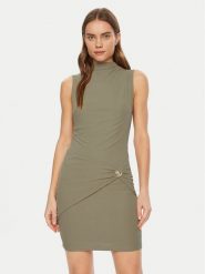 Guess Sukienka dzianinowa W5RK24 KAQL2 Zielony Regular Fit. Zielone sukienki damskie Guess, s, z aplikacjami, z dzianiny, bez kołnierzyka, bez ramiączek. Za 339.99 zł.