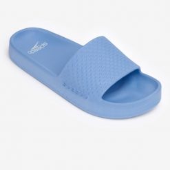 Klapki basenowe Speedo Entry. Niebieskie klapki damskie Speedo, bez wzorów, sportowe, bez obcasa, bez zapięcia. W wyprzedaży za 59.99 zł.