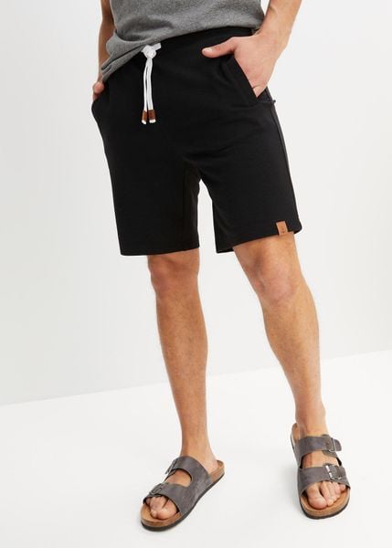 Bermudy dresowe, regular fit. Czarne spodnie sportowe męskie bonprix, m, bez wzorów, z dresówki. Za 79.99 zł.
