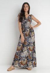 Czarna Sukienka Zarena. Czarne sukienki damskie Born2be, na imprezę, l, bez wzorów, boho, bez kołnierzyka, bez ramiączek, maxi, kopertowe. Za 59.99 zł.