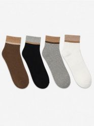 Skarpetki z bawełną 4 pack - wielobarwny. Skarpetki damskie Sinsay, bez wzorów, z bawełny. Za 17.99 zł.