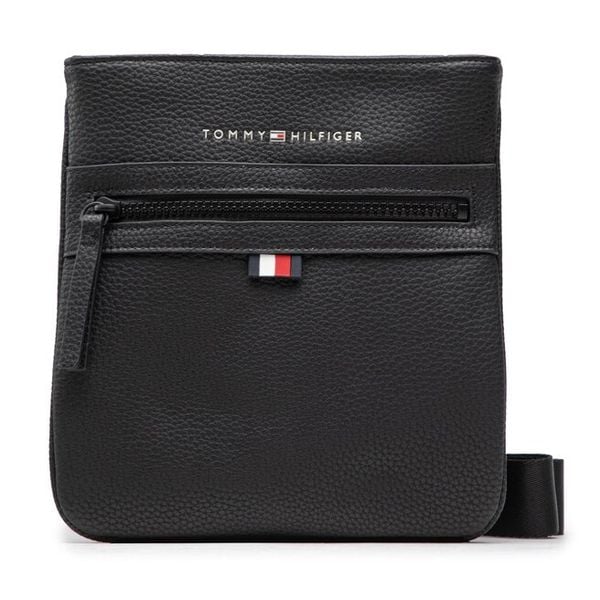 Saszetka Tommy Hilfiger. Czarne saszetki i nerki męskie Tommy Hilfiger, bez wzorów. Za 251.99 zł.