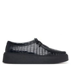 Półbuty Clarks. Czarne półbuty damskie Clarks, bez wzorów, bez obcasa, na płaskiej podeszwie, bez zapięcia. Za 569.99 zł.
