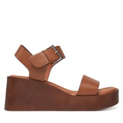 Sandały Call It Spring. Brązowe sandały damskie Call it Spring, bez wzorów, bez obcasa, na koturnie, bez zapięcia. Za 219.99 zł.