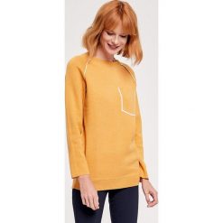 Sweter w kolorze żółtym. Żółte swetry nierozpinane damskie ZOCHA, s, bez wzorów, bez kołnierzyka, bez ramiączek. W wyprzedaży za 164.95 zł.