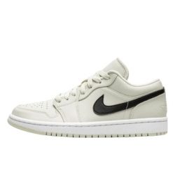 Buty do chodzenia damskie Nike Air Jordan 1 Retro. Brązowe obuwie sportowe damskie Jordan, bez wzorów, z materiału, bez zapięcia, trekkingowe, Nike Air Jordan. Za 767.00 zł.