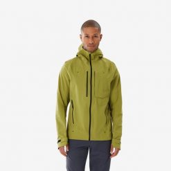 Kurtka turystyczna męska Quechua MH900 wodoodporna. Czarne kurtki męskie QUECHUA, l, bez wzorów, z materiału, sportowe, bez kaptura. Za 549.99 zł.
