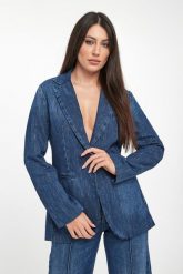 Marynarka damska jeansowa LIU JO. Marynarki i żakiety damskie Liu Jo, bez wzorów, z jeansu, bez kołnierzyka, bez ramiączek. Za 1,159.00 zł.