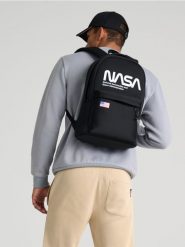Plecak NASA - czarny. Czarne plecaki męskie Sinsay, bez wzorów, sportowe. W wyprzedaży za 25.99 zł.