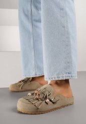 Zielone Klapki na Grubej Podeszwie z Frędzlami Klamrami i Koralikami Glysnell. Zielone klapki damskie Born2be, na lato, bez wzorów, biznesowe, bez obcasa, na płaskiej podeszwie, bez zapięcia. Za 119.99 zł.