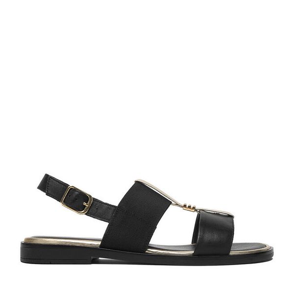 Sandały Lasocki. Czarne sandały damskie Lasocki, bez wzorów, bez obcasa, na płaskiej podeszwie, bez zapięcia. Za 129.99 zł.