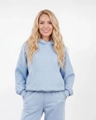 Damska bluza oversize UNLEASH WINGS PASTEL BLUE. Niebieskie bluzy damskie Wings, uniwersalny, bez wzorów, z materiału, bez ramiączek, bez kaptura. Za 249.90 zł.