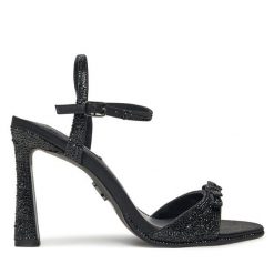 Sandały Steve Madden. Czarne sandały damskie Steve Madden, bez wzorów, bez obcasa, na szpilce, bez zapięcia. Za 429.99 zł.