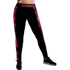 Legginsy w kolorze czarno-różowym. Czarne legginsy damskie Kris line, bez wzorów. W wyprzedaży za 109.95 zł.