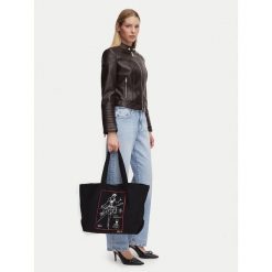 Torebka KARL LAGERFELD. Czarne shopperki damskie KARL LAGERFELD, bez wzorów, bez dodatków. Za 339.99 zł.